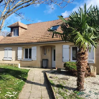 Plan de l'établissement chambres dans maison à 15min du circuit des 24h du MANS