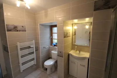 Salle de bains dans l'établissement Amazing renovated Loire Valley gite