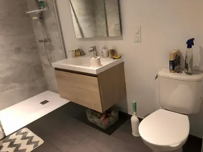 Salle de bains dans l'établissement LA FERME DE RUSSÉ
