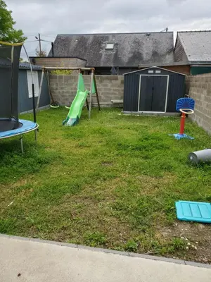 Aire de jeux pour enfants de l'établissement proche circuit 24h du mans Maison 3 chambres