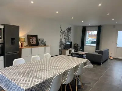 Coin salon dans l'établissement Les prunelles maison de village de 4 à 8 personnes