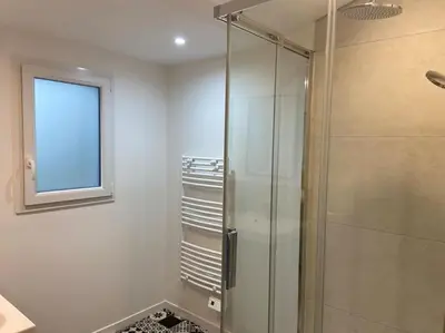 Salle de bains dans l'établissement Les prunelles maison de village de 4 à 8 personnes