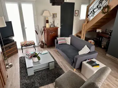 Coin salon dans l'établissement Maison proche circuit des 24h