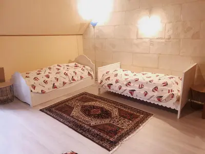 Plan de l'établissement Spatieux, confort, reposant, gd jardin bucolique, jeux, balades, zoo, châteaux
