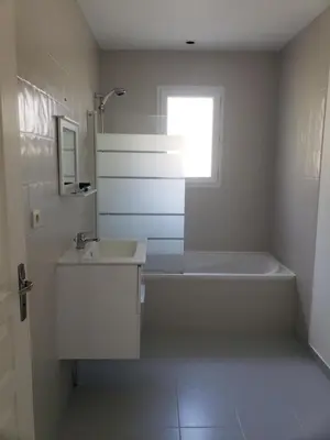 Salle de bains dans l'établissement Chambre dans logement privé