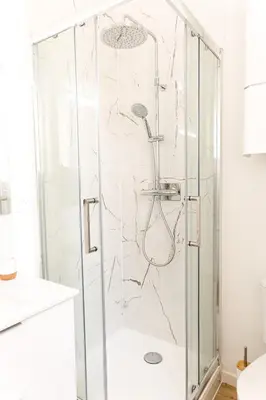 Salle de bains dans l'établissement Le naturel - Superbe logement - Extérieur privatif - Centre ville