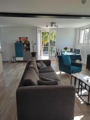 Coin salon dans l'établissement Chambre Ruaudin