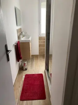 Plan de l'établissement Studio lumineux de 35m2 au cœur de Solesmes