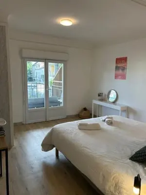 Un ou plusieurs lits dans un hébergement de l'établissement Loft avec parking centre Tours et bord du Cher Loire Valley