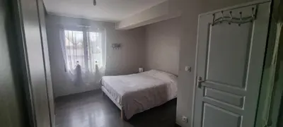 Un ou plusieurs lits dans un hébergement de l'établissement Chambre n°2 dans logement - Chez Ana