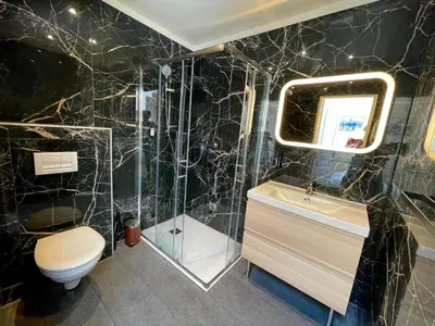 Salle de bains dans l'établissement La Collégiale