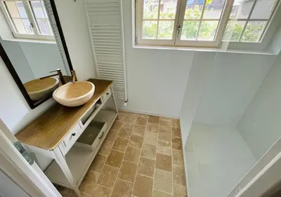 Salle de bains dans l'établissement Domaine de la Chambaudière
