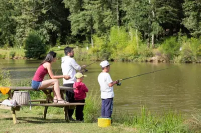 Clients de l'établissement Mobil-home 6/8 personnes - Camping Siblu **** Domaine de Dugny