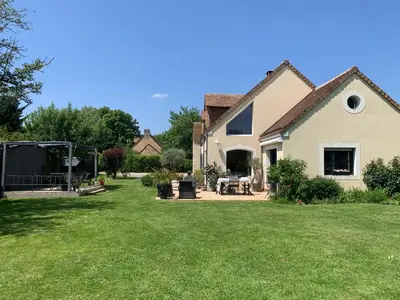 Jardin de l'établissement Chambres d hôtes proche pôle européen