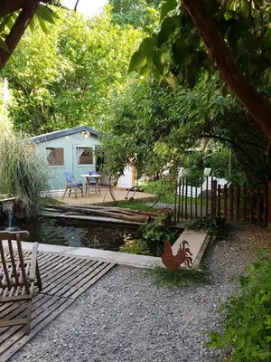 Jardin de l'établissement La cabane de Mimi la Sardine