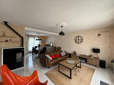 Coin salon dans l'établissement Villa - 14 beds - Snooker - Jacuzzi - loft cinema - 800m Bugatti - 24h du Mans