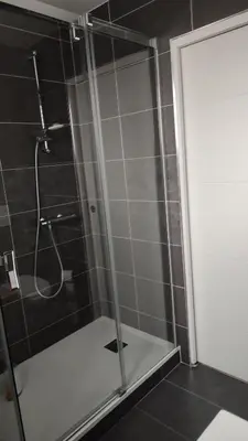 Salle de bains dans l'établissement Magnifique maison à 5 mns du circuit des 24h à pieds