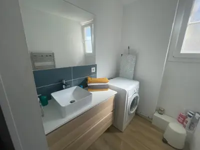 Salle de bains dans l'établissement Bel appartement 6p Tours Centre