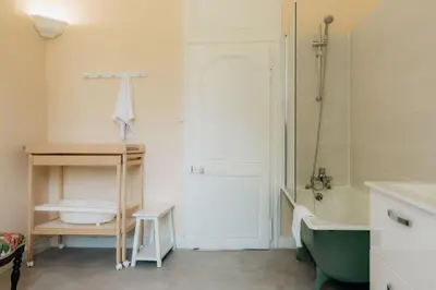 Salle de bains dans l'établissement Château de Marigné - Gîte de charme- 15 pl