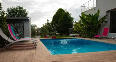Piscine de l'établissement Bords de Sarthe ou située à proximité