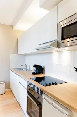 Cuisine ou kitchenette dans l'établissement Le provençal - Beau T2 centre ville - Gare - Tram