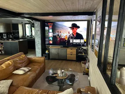 Télévision ou salle de divertissement dans l'établissement La Villa cocooning