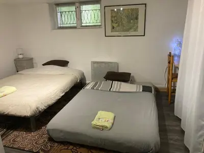 Un ou plusieurs lits dans un hébergement de l'établissement Giret's Studio privé
