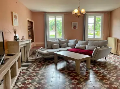 Coin salon dans l'établissement La maison bleue