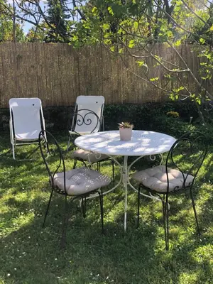 Jardin de l'établissement Le VIEUX CHAI