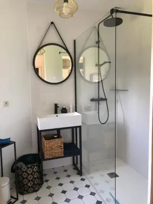 Salle de bains dans l'établissement Le VIEUX CHAI
