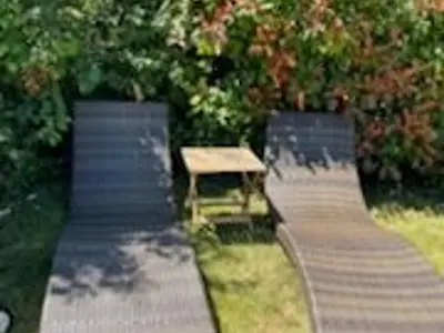 Jardin de l'établissement Charmantes chambres d'hôtes avec piscine et coin cuisine près de l'abbaye de Solesmes - FR-1-410-404