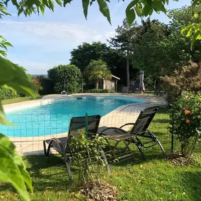 Charmant logement avec piscine et table d'hôtes