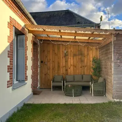 Maison cosy avec terrasse & parking - 5min de Tours