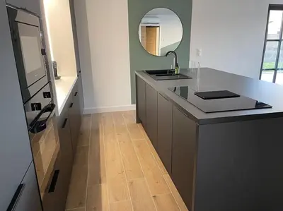 Cuisine ou kitchenette dans l'établissement Gîte Luna ; villa 6 personnes avec jaccuzi
