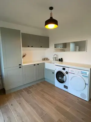 Cuisine ou kitchenette dans l'établissement Gîte Luna ; villa 6 personnes avec jaccuzi