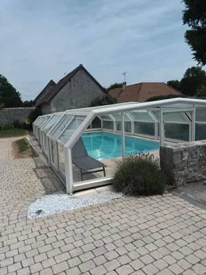Piscine de l'établissement La Maison de Zoé ou située à proximité
