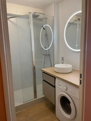 Salle de bains dans l'établissement Studios TOUT INCLUS - Calme avec proximité du Centre Ville