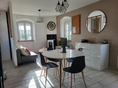 Cuisine ou kitchenette dans l'établissement L'escale des roses