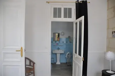 Salle de bains dans l'établissement LA Terrasse façon Giverny - GITE 2 personnes -