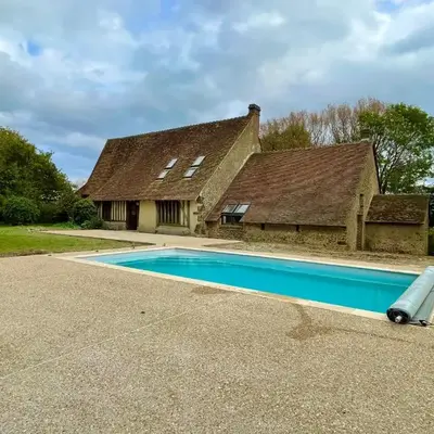 villa festive HOMAZING piscine privée 2h de Paris