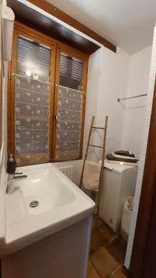Salle de bains dans l'établissement Gîte Lauréline - Familial et Authentique