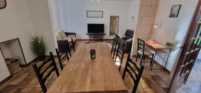 Coin salon dans l'établissement Gîte Lauréline - Familial et Authentique