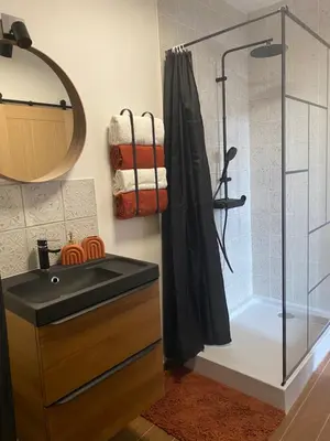 Salle de bains dans l'établissement Le Jasmin