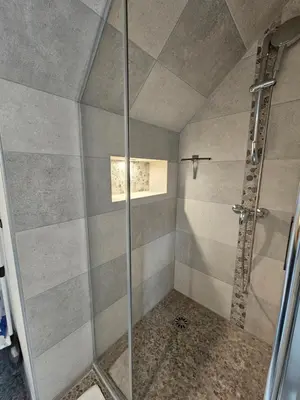Salle de bains dans l'établissement Maison Brizon collection Pepeaz