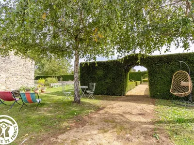 Jardin de l'établissement Évasion Romantique au Prieuré avec Jardin en Anjou, Petit-Déjeuner Inclus - FR-1-622-63