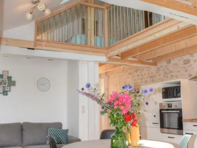 Cuisine ou kitchenette dans l'établissement Gîte tout inclus à Joué-lès-Tours avec grand jardin, proche châteaux et nature - FR-1-381-545