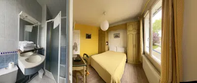 Salle de bains dans l'établissement Relais Henri IV