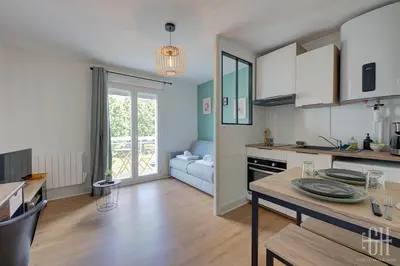 Cuisine ou kitchenette dans l'établissement Petit Sentier / Hôpital Trousseau