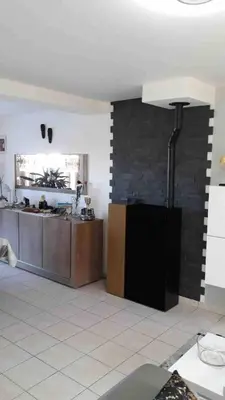 Cuisine ou kitchenette dans l'établissement Maison chaleureuse avec barbecue quartier calme