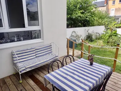 Balcon ou terrasse dans l'établissement Appartement tempéré avec terrasse